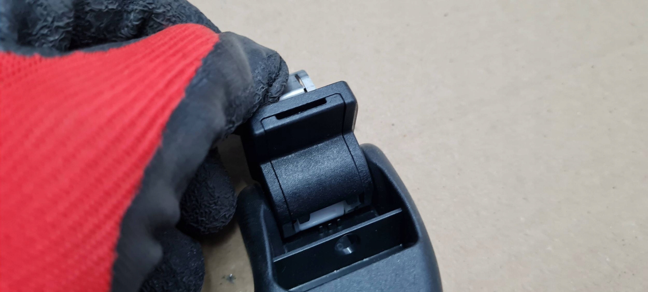 A6 C8 4K handle bracket of the roof front left right SLINE 4N0857607 A7 4K