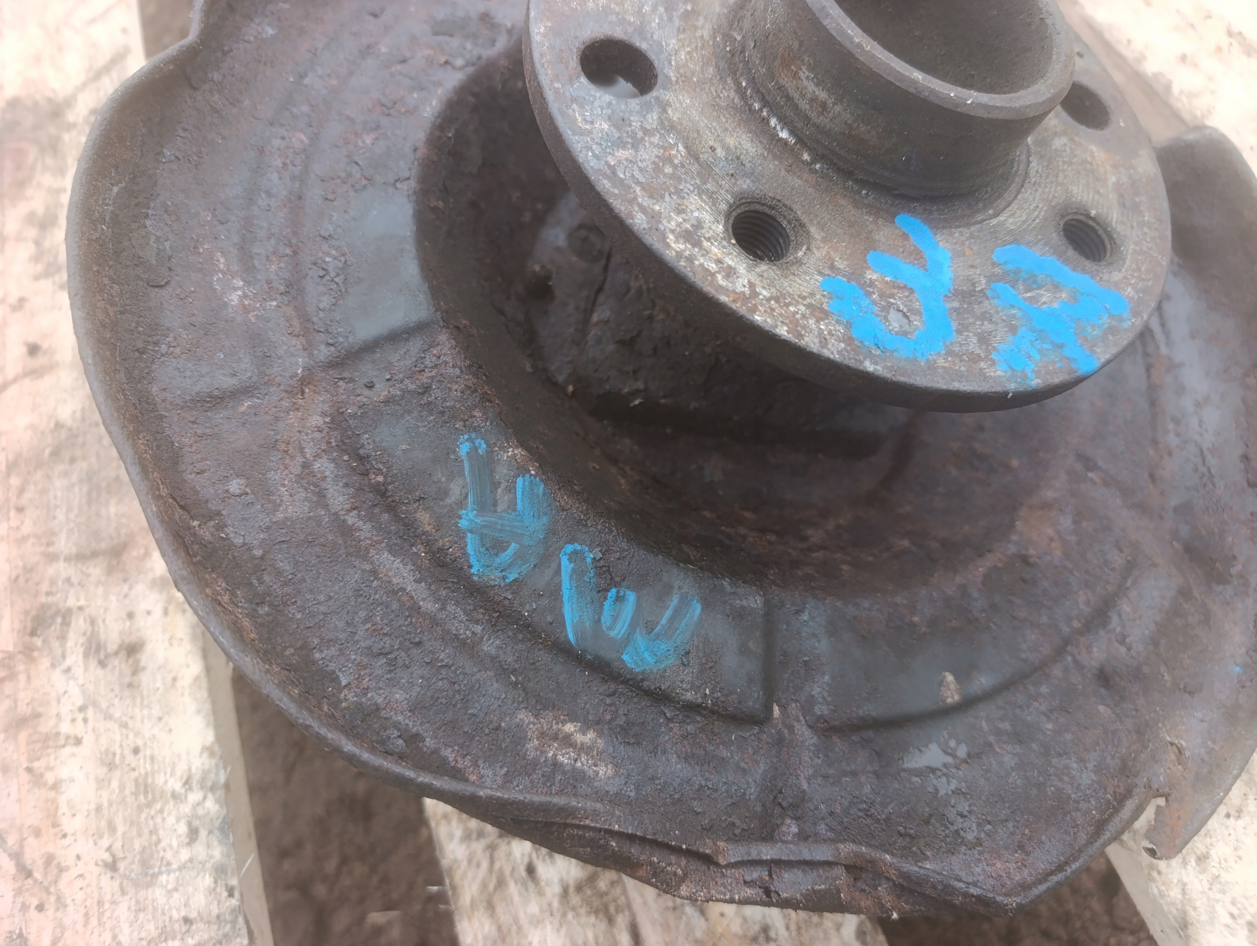swing right rear part right rear Opel Meriva A- 4 screws