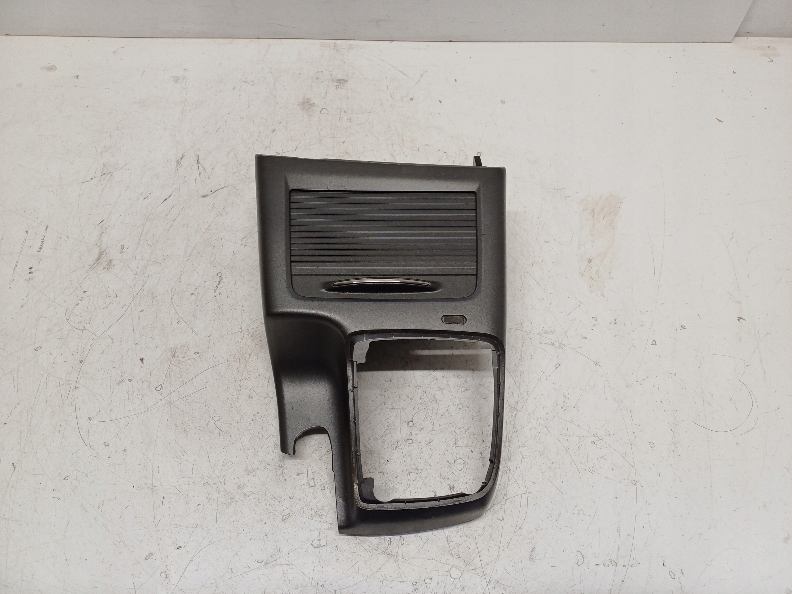 HONDA CIVIC 8 VIII SEDAN 06-11 SCHOWEK KONSOLI TUNEL