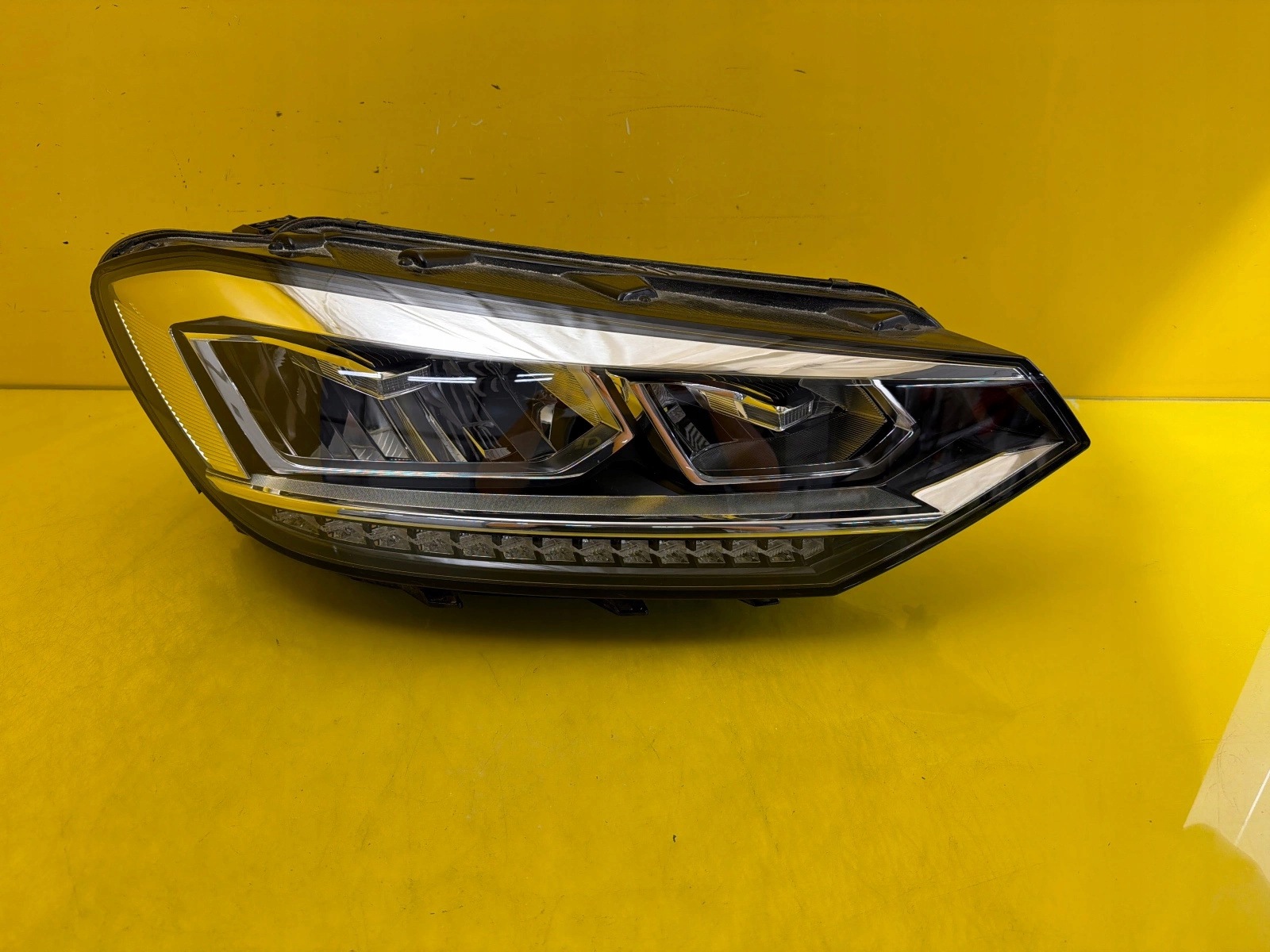 light right VW Touran 3 III 5TB 2015- Full Led 5TB941036B
