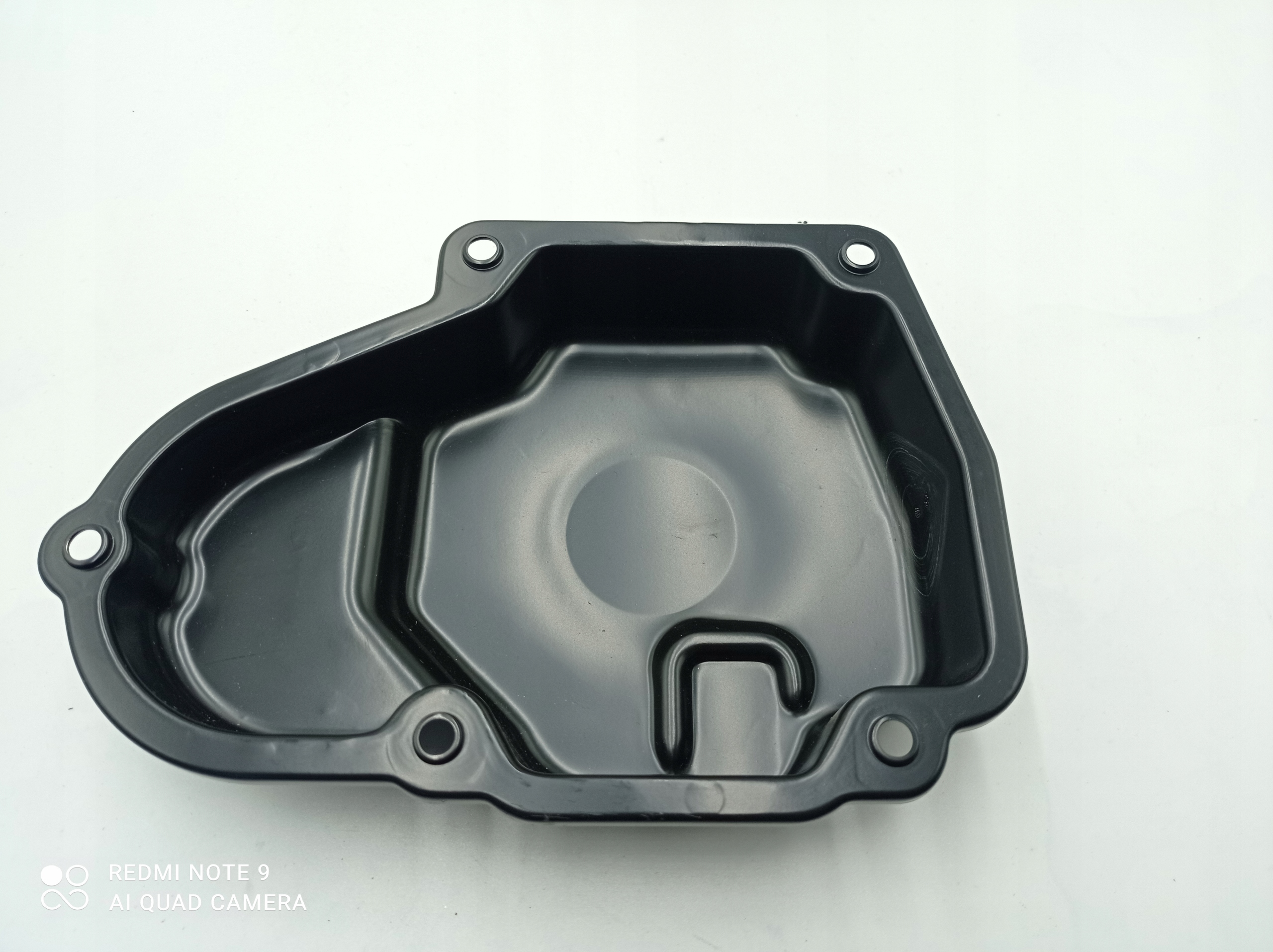 POKRYWA SKRZ. BIEG. VW POLO 10-