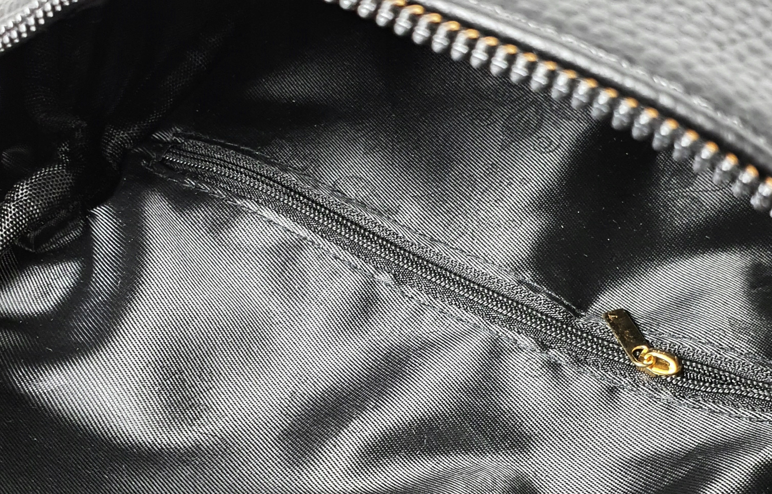 LISTONOSZKA TOREBKA DAMSKA NERKA SASZETKA NA RAMIĘ PSZCZÓŁKA MUSZKA Styl miejski