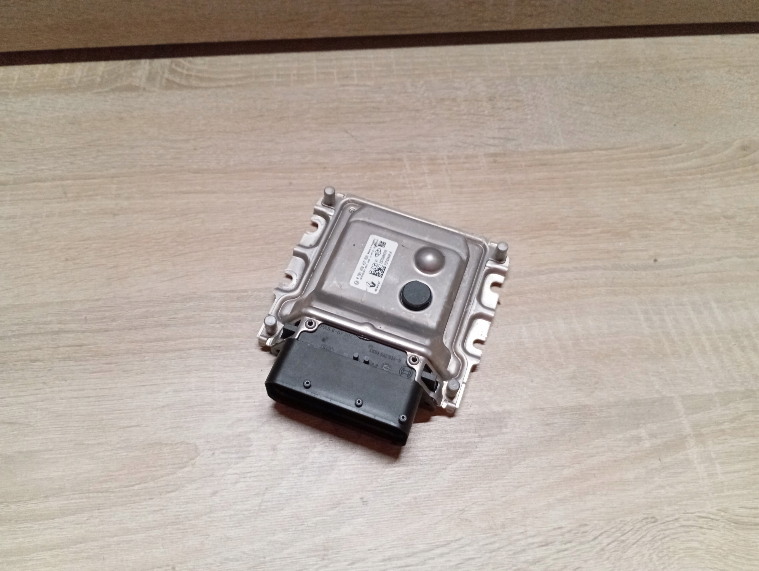 module control unit ADBLUE 237G00024R 0281032457 RENAULT TRAFIC III 16R