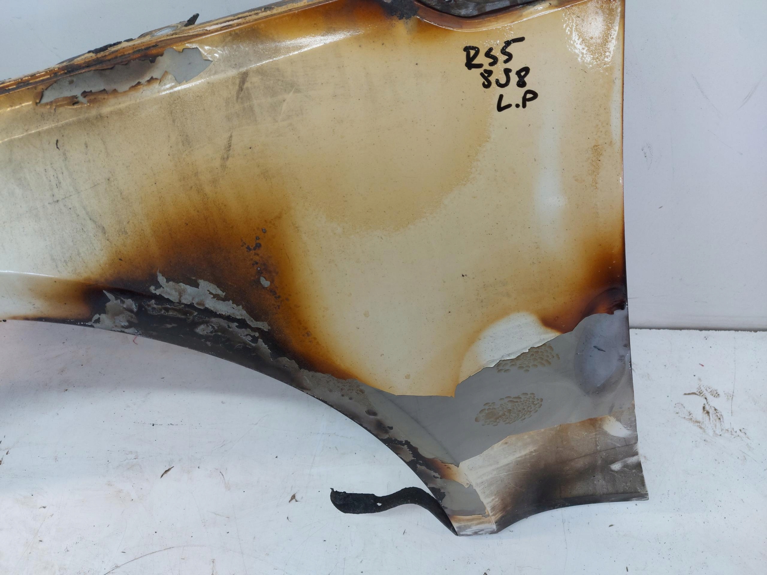 AUDI RS5 8W8 Błotnik przód lewy Strona zabudowy przód - lewa