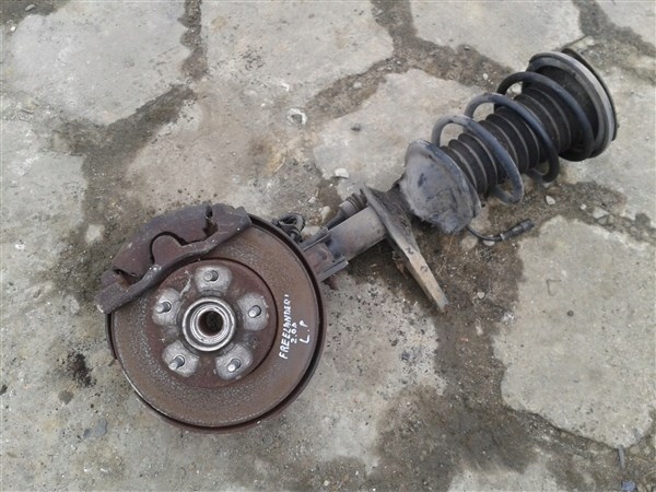 MCPERSON LEWY PRZEDNI PRZOD FREELANDER I 2 0 D