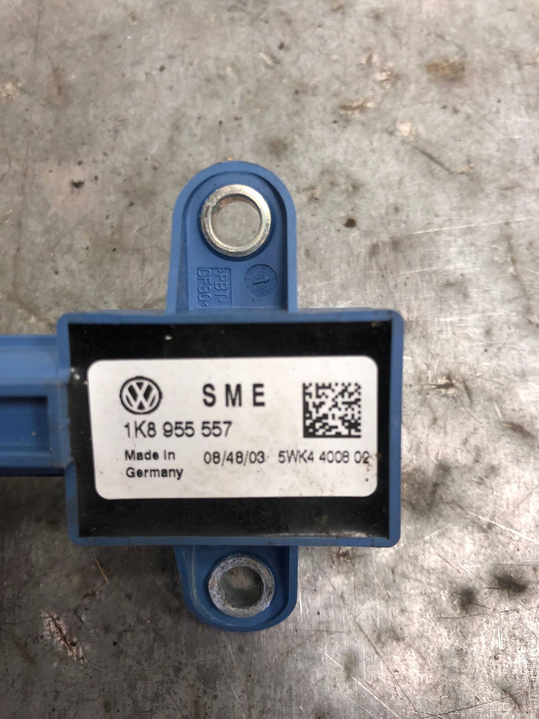 snímač nárazu VW SCIROCCO III 1K8955557