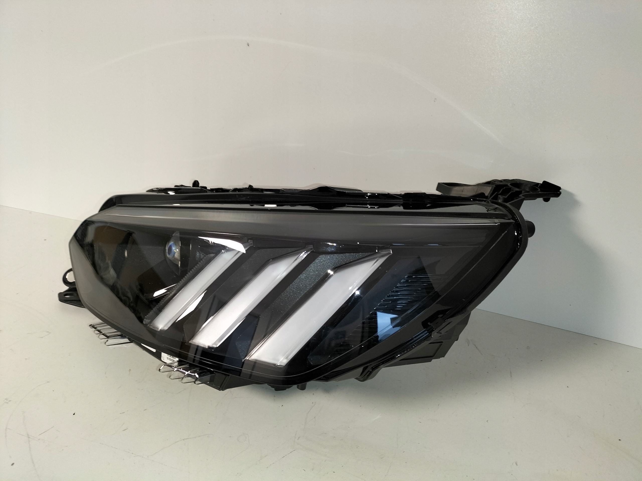light front reflektor left PEUGEOT 208 2008 II 19- FULL LED