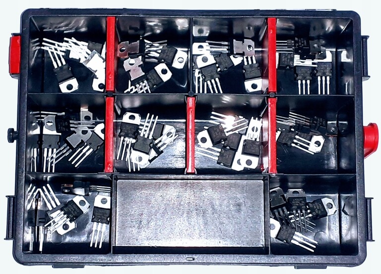 Stabilizatory napięcia LM78 LM317T zestaw