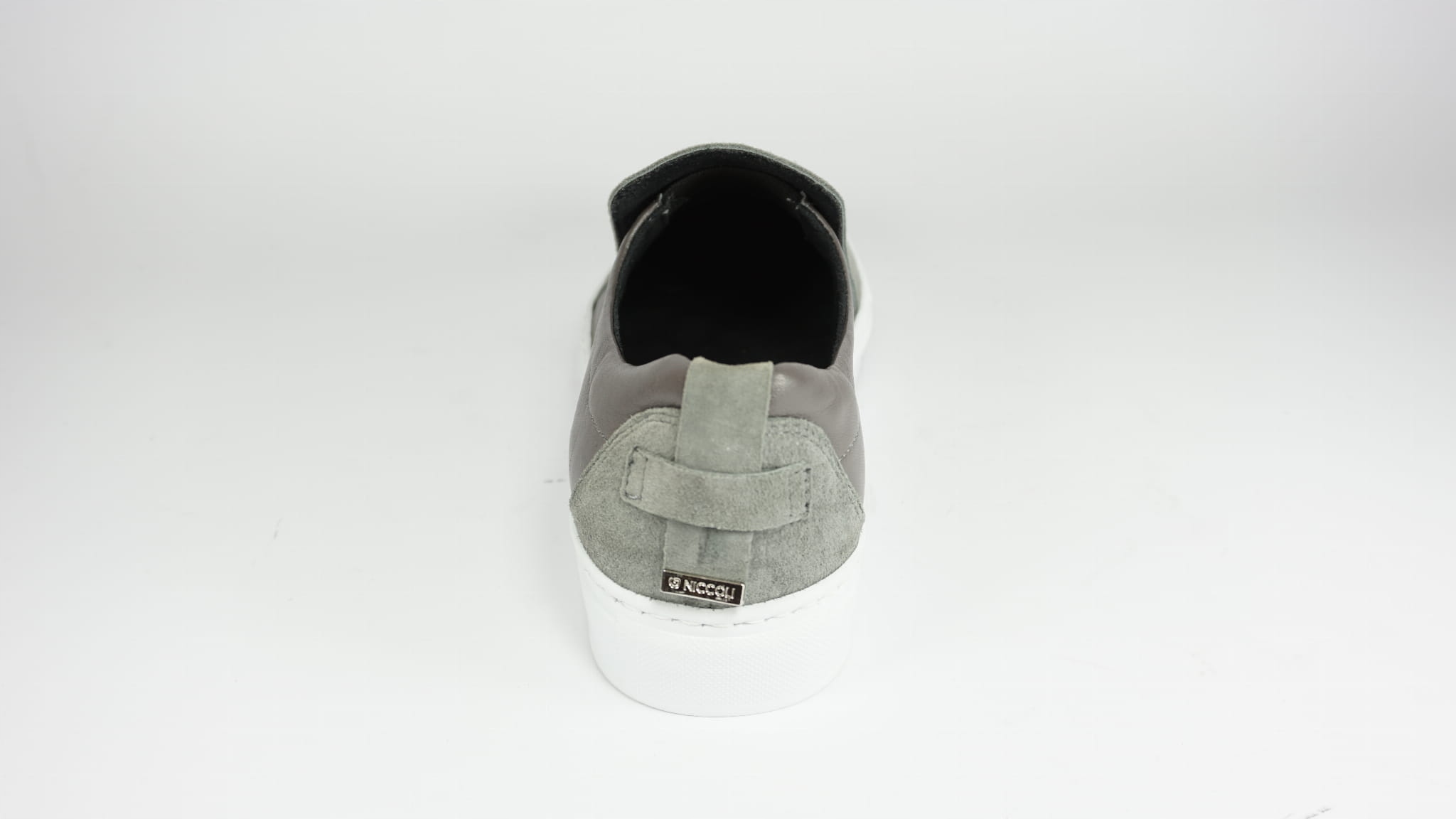 PÓŁBUTY DAMSKIE SLIP-ON NIK 05-0567-11 SZARY R41 Wzór dominujący inny wzór