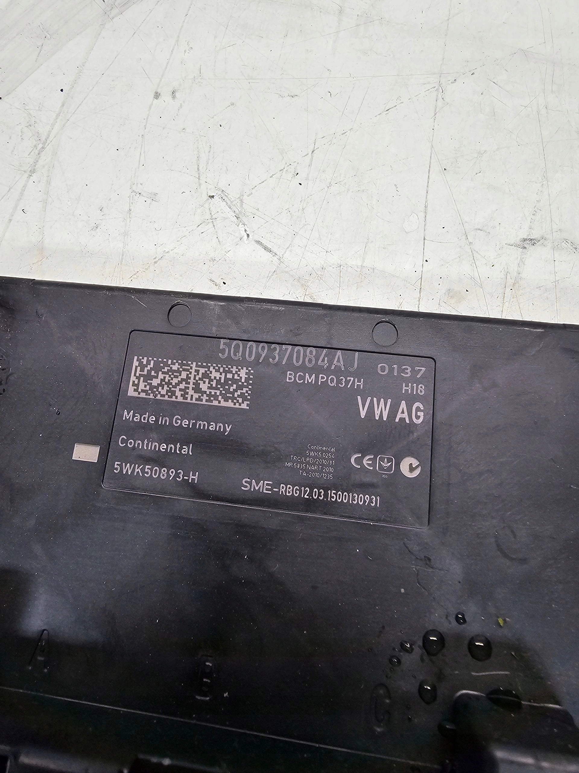Unité commande confort AUDI A3 8V VW SEAT SKODA 5Q0937084AJ