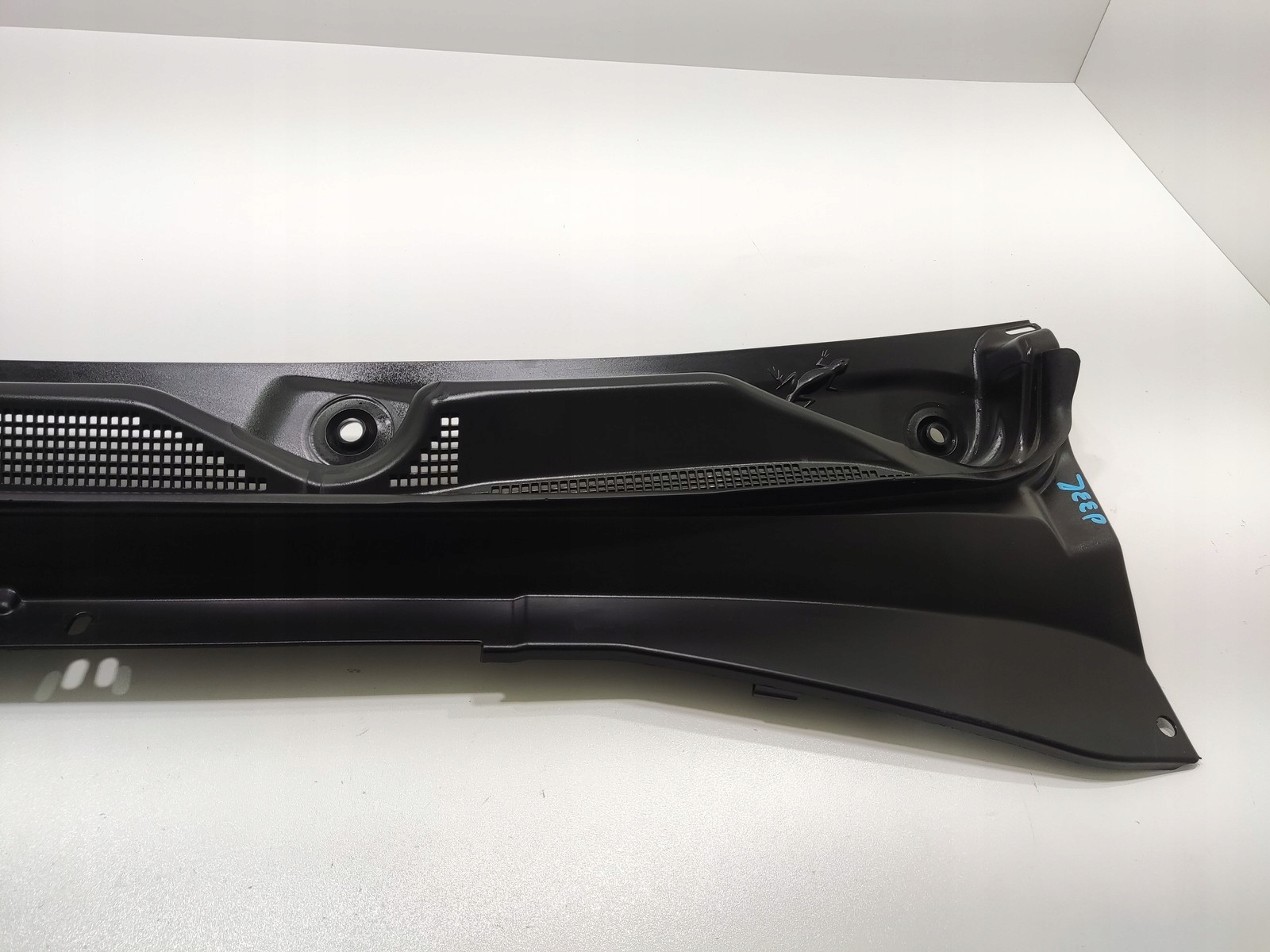 torpedo upper plastic JEEP COMPASS II LIFT 2020-2025 60932904 EUROPA