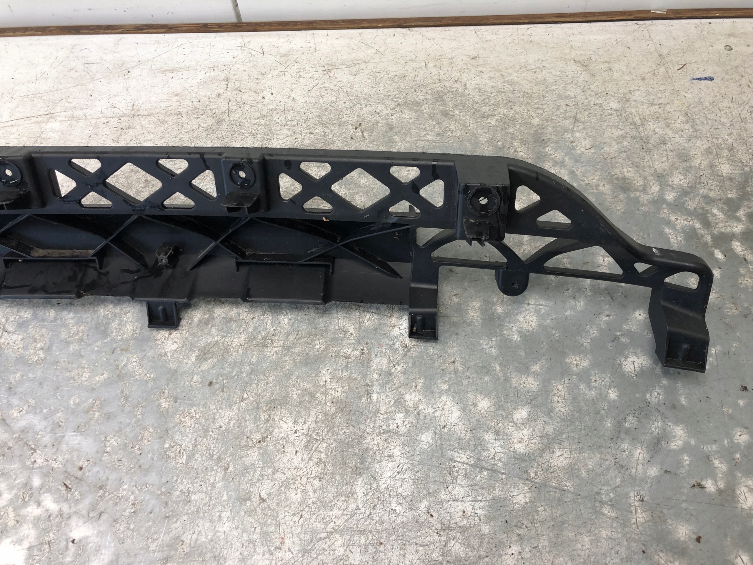 bumper bracket rear part AUDI Q7 4L0807329