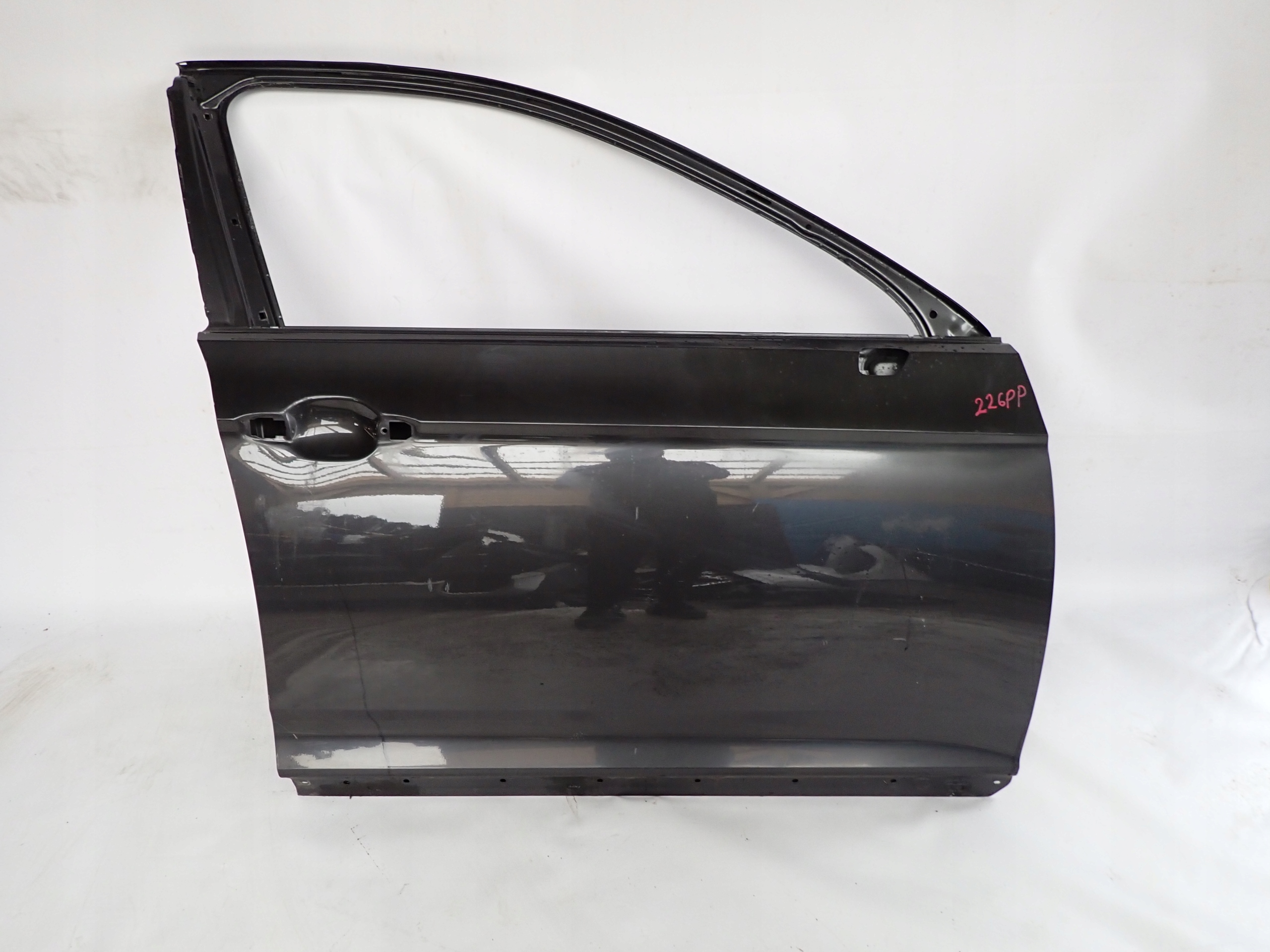 VW PASSAT B8 14- door right front front 3G0831312K