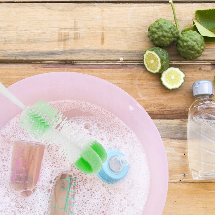 BABYONO SZCZOTKA DO MYCIA BUTELEK BUTELKI SMOCZKÓW Z PRZYSSAWKĄ 728/02 Rodzaj szczotka