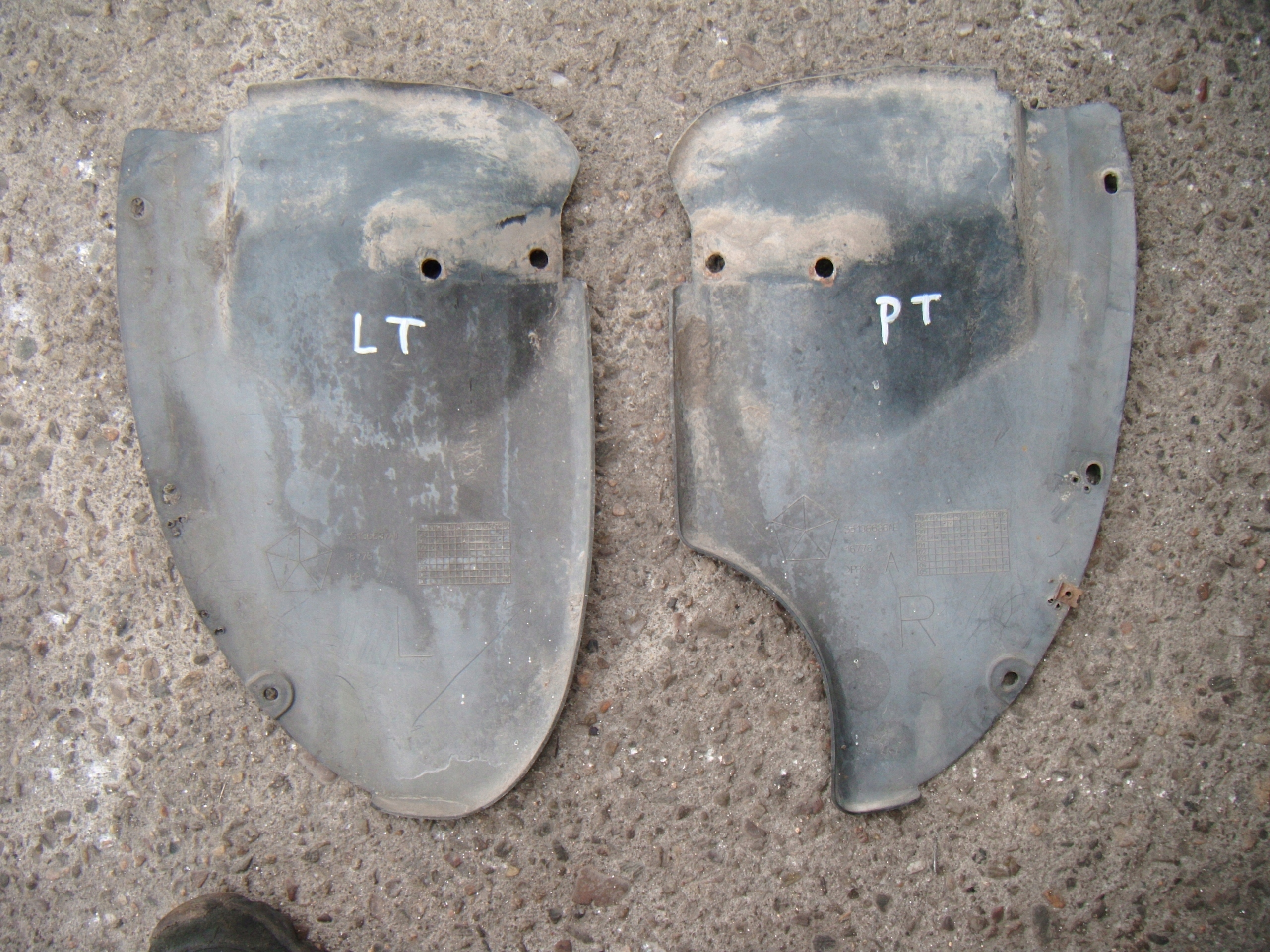 GRAND CHEROKEE WJ 98- NADKOLA TYLNE KOMPLET