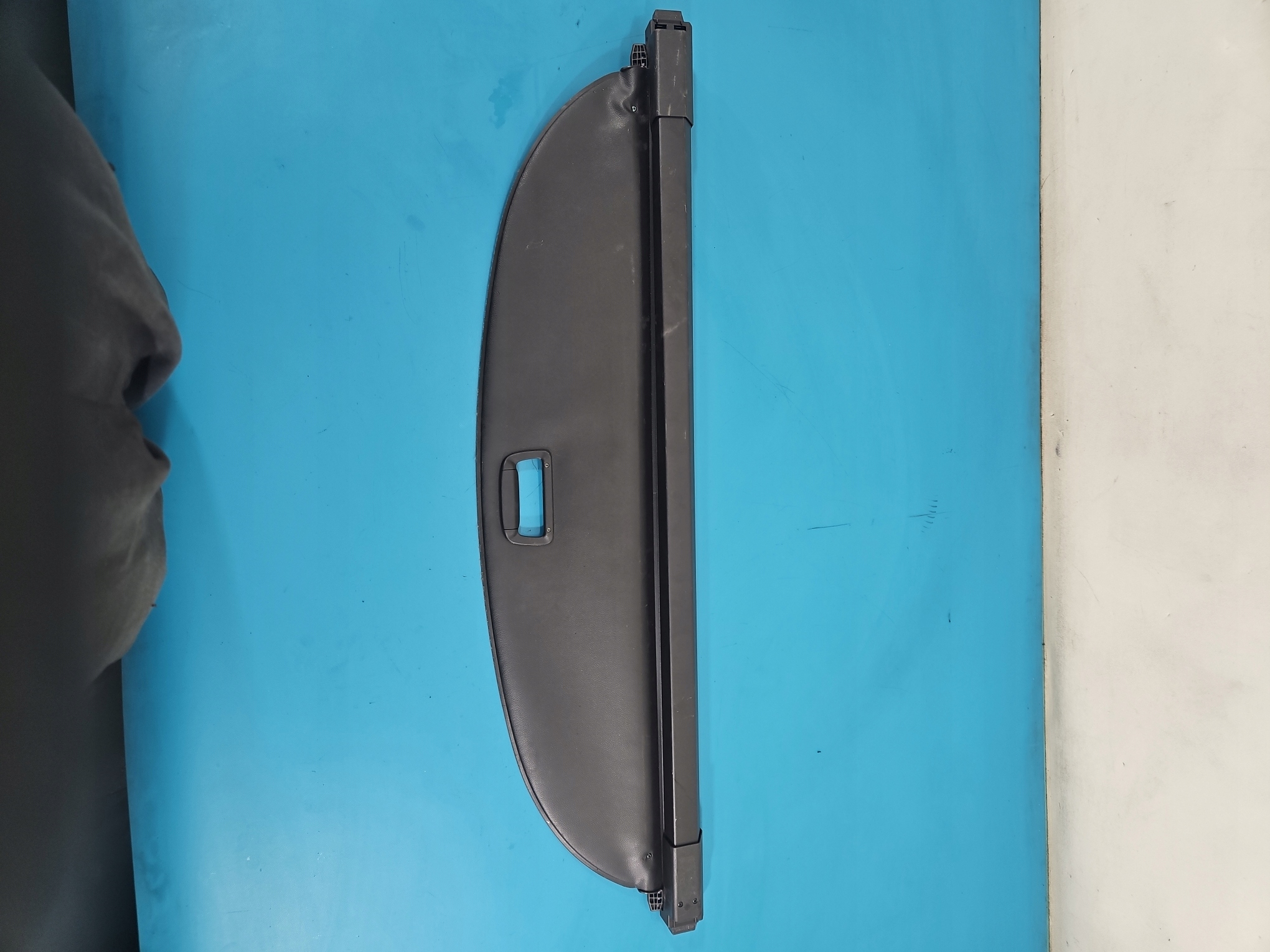 ROLETA BAGAŻNIKA OPEL ASTRA V K