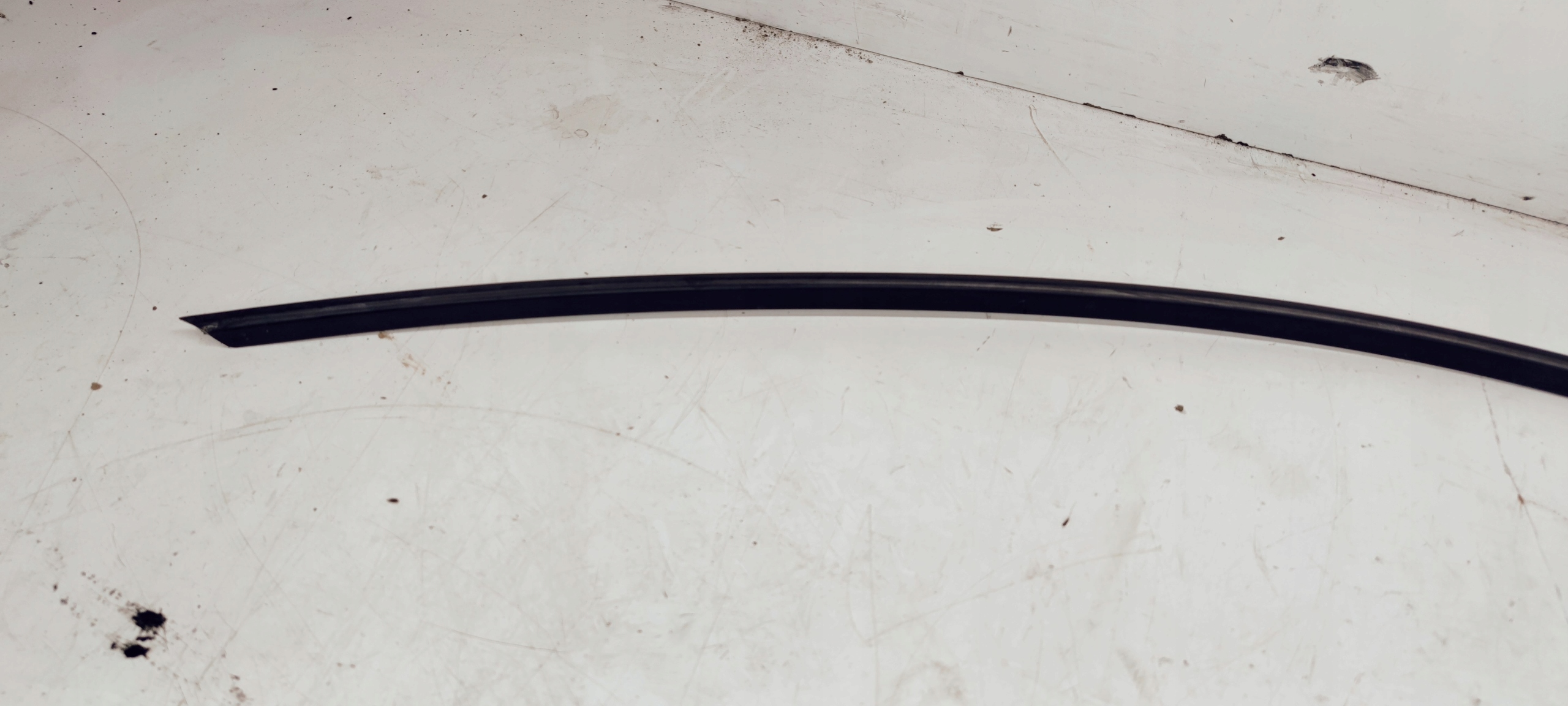 LISTWA MAT LEWA KAROSERYJNA AUDI A3 8V 8V3853703B Typ samochodu Samochody osobowe Samochody dostawcze