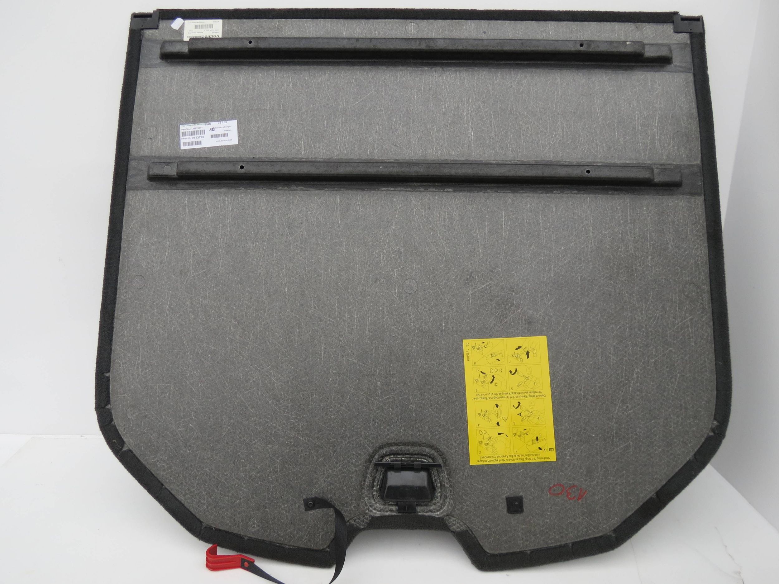 mats/boot mat VOLVO V60 and S60 II 39813514 (2013-2018)R.