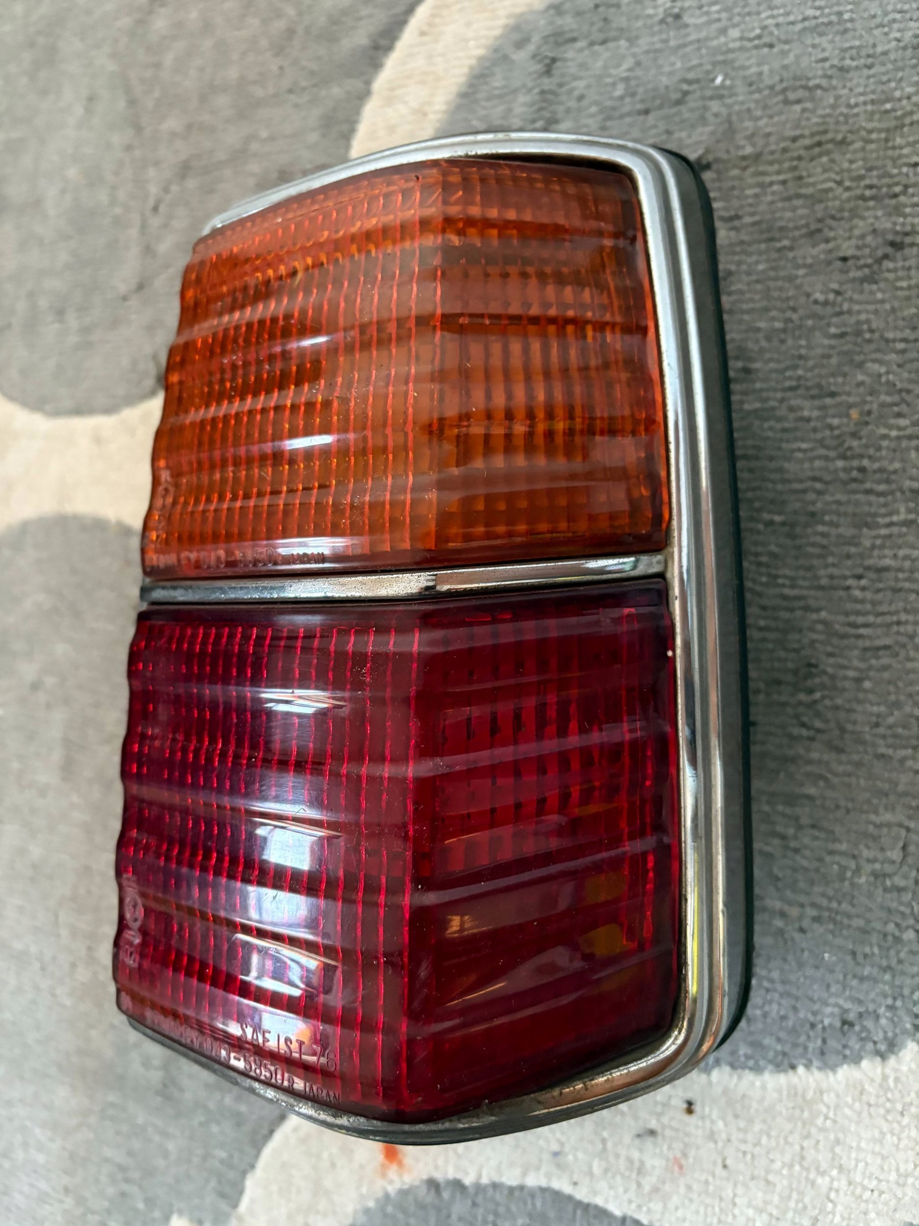 Honda CIVIC 1972 левый задние фонари