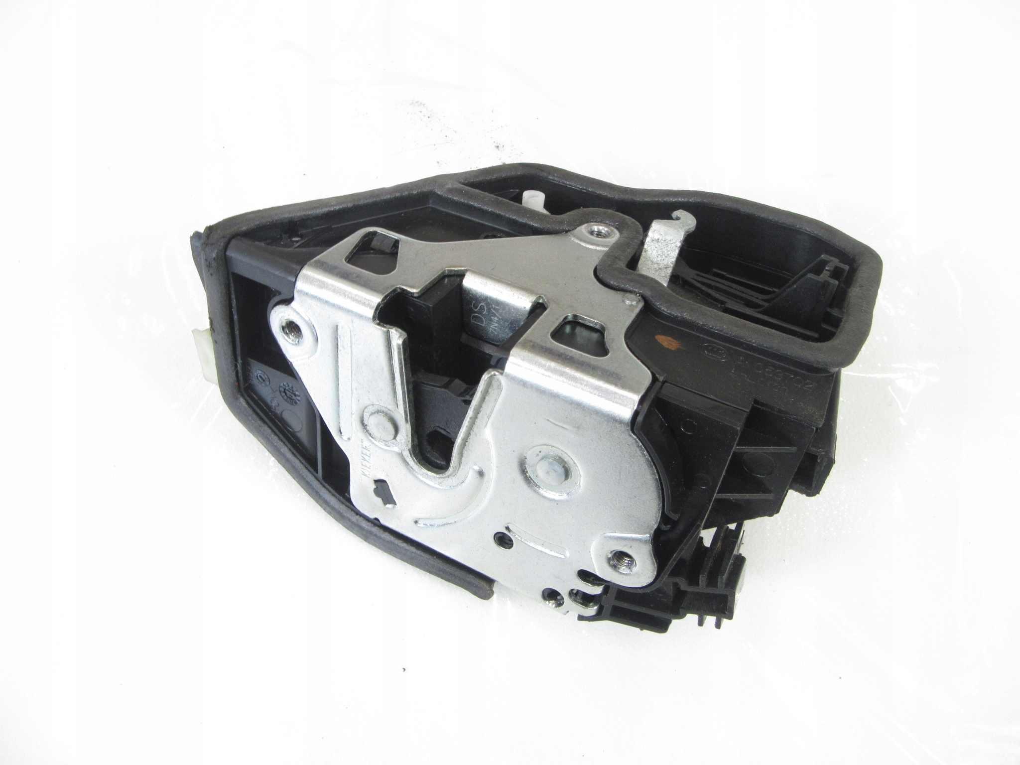 lock left front BMW e60 e61 e65 e70 e83 e84 e90 e91 F01 F10 F22 F25 EU