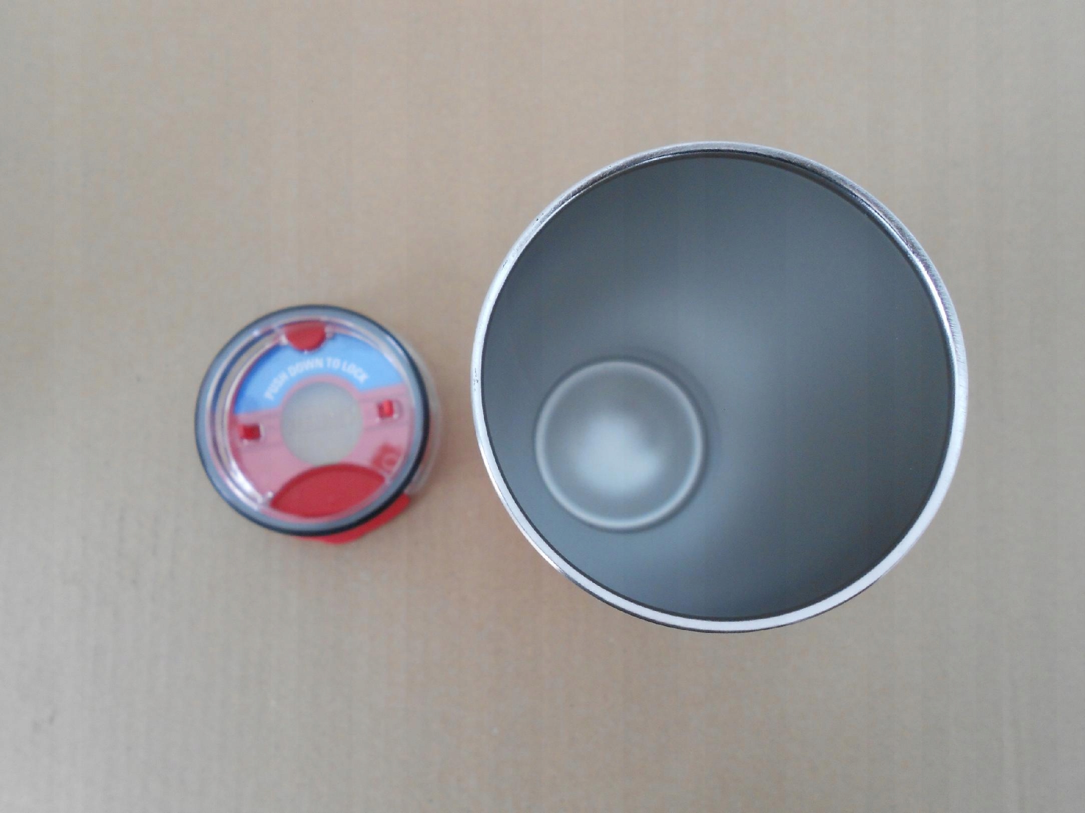 Kubek termiczny CAMELBAK Kickbak 0,6L - Czerwony Marka CamelBak