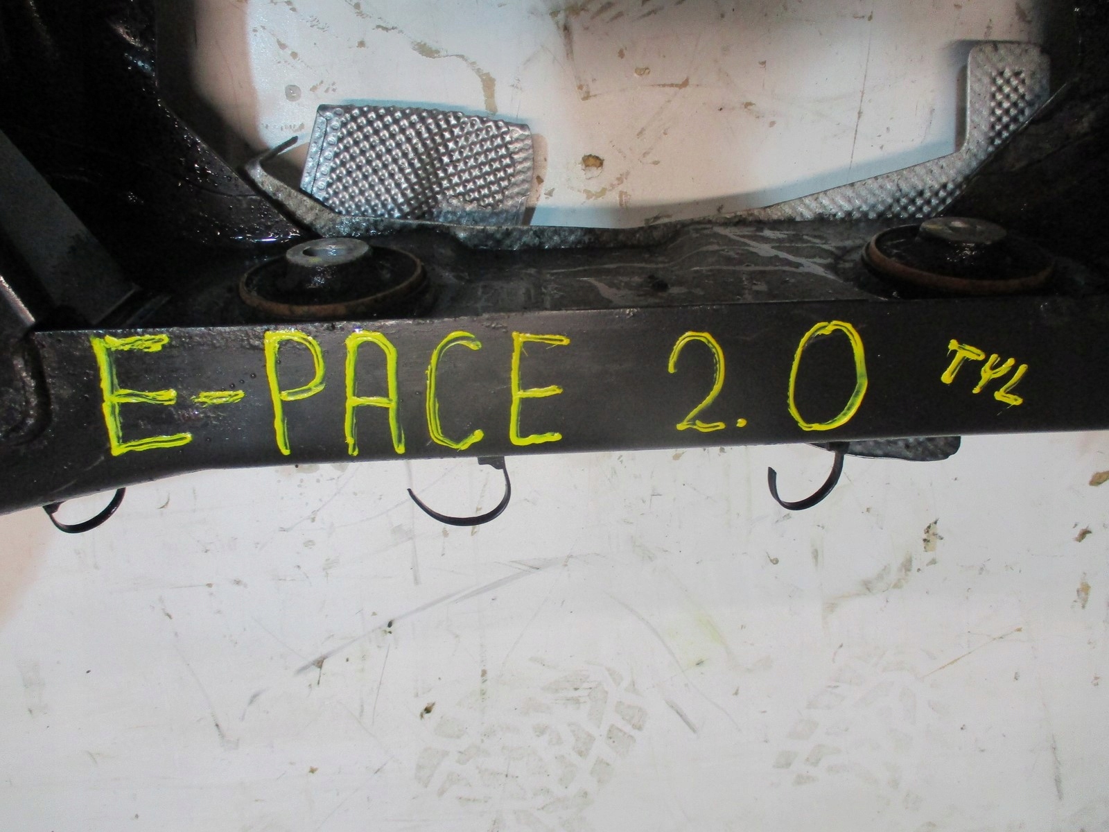 axle beam axle beam subframe rear part JAGUAR E PACE 2,0