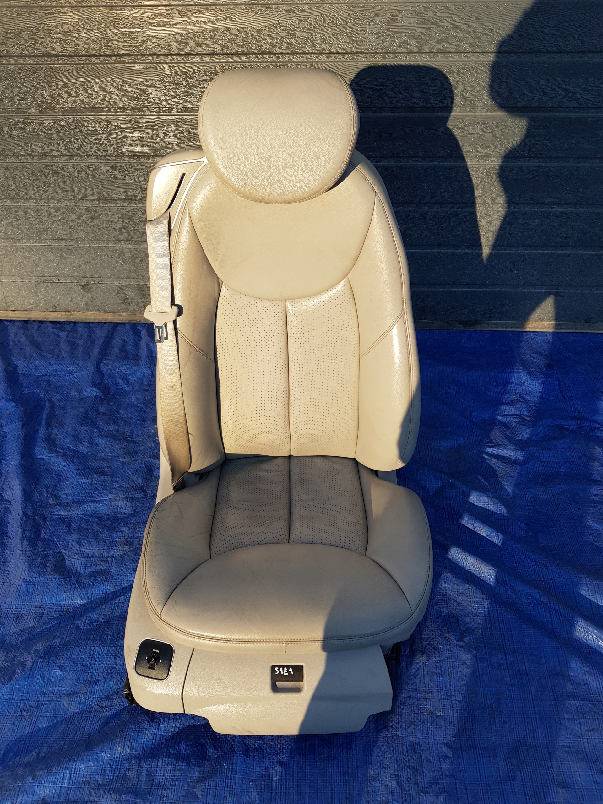 MERCEDES SL R230 W230 complete seat right grey