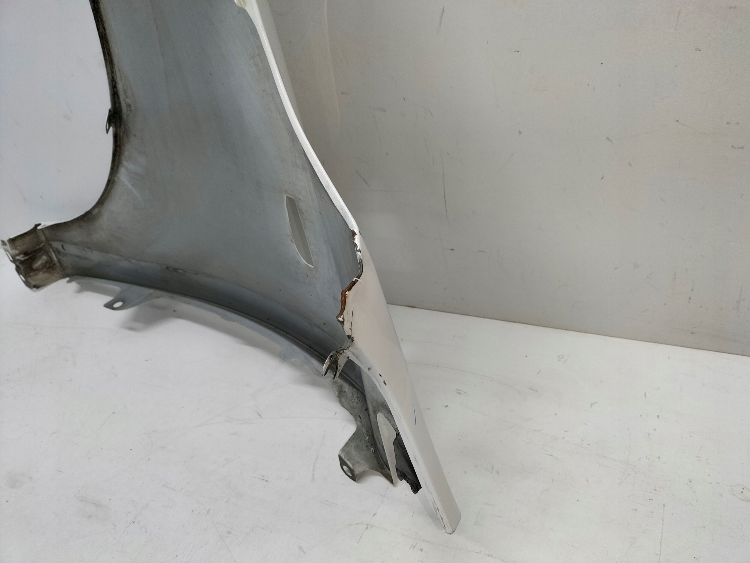 fender front front right HYUNDAI IX35 09