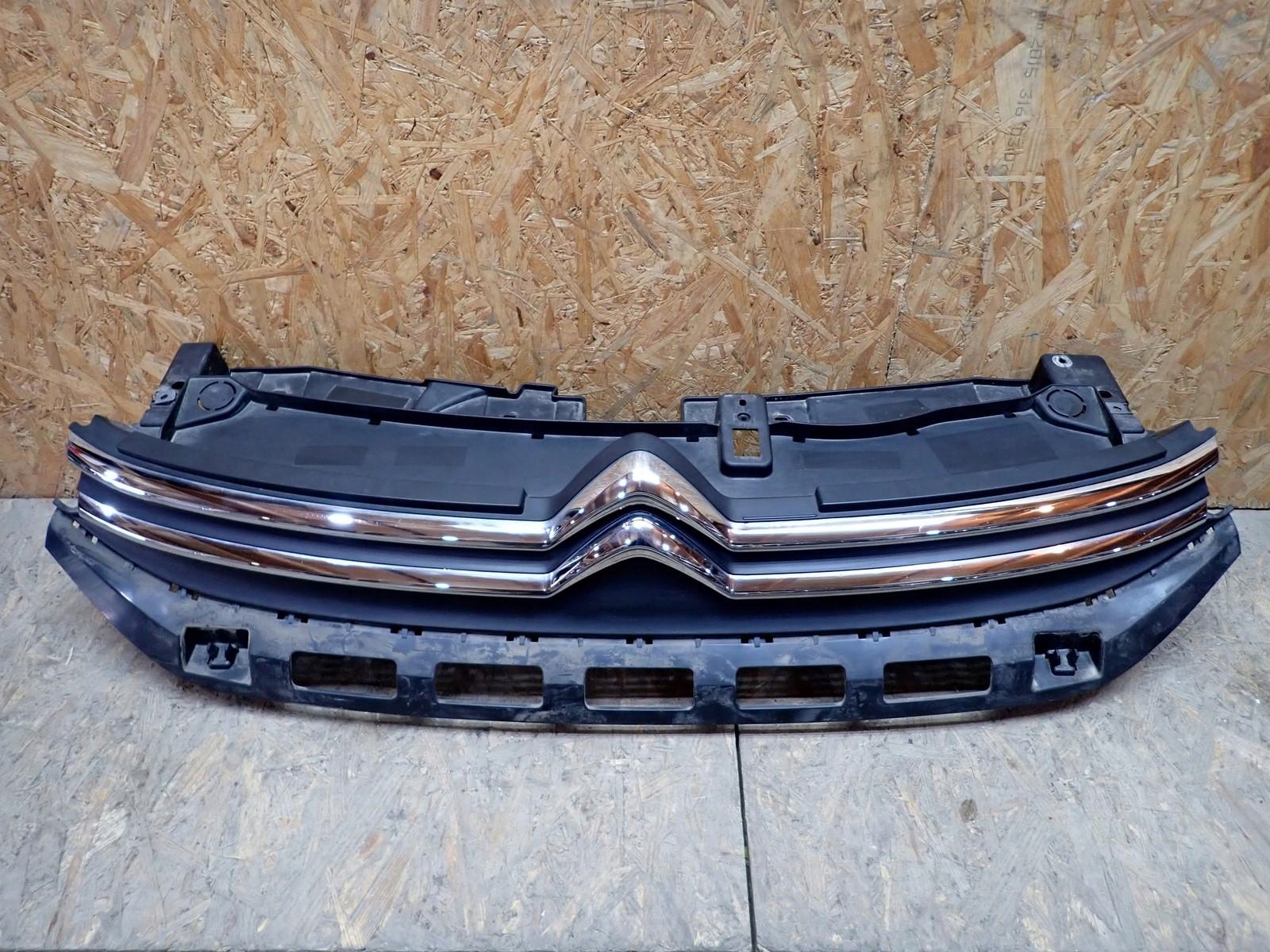 Grill CITROEN C3 III SX 2016-2021R 9812063477