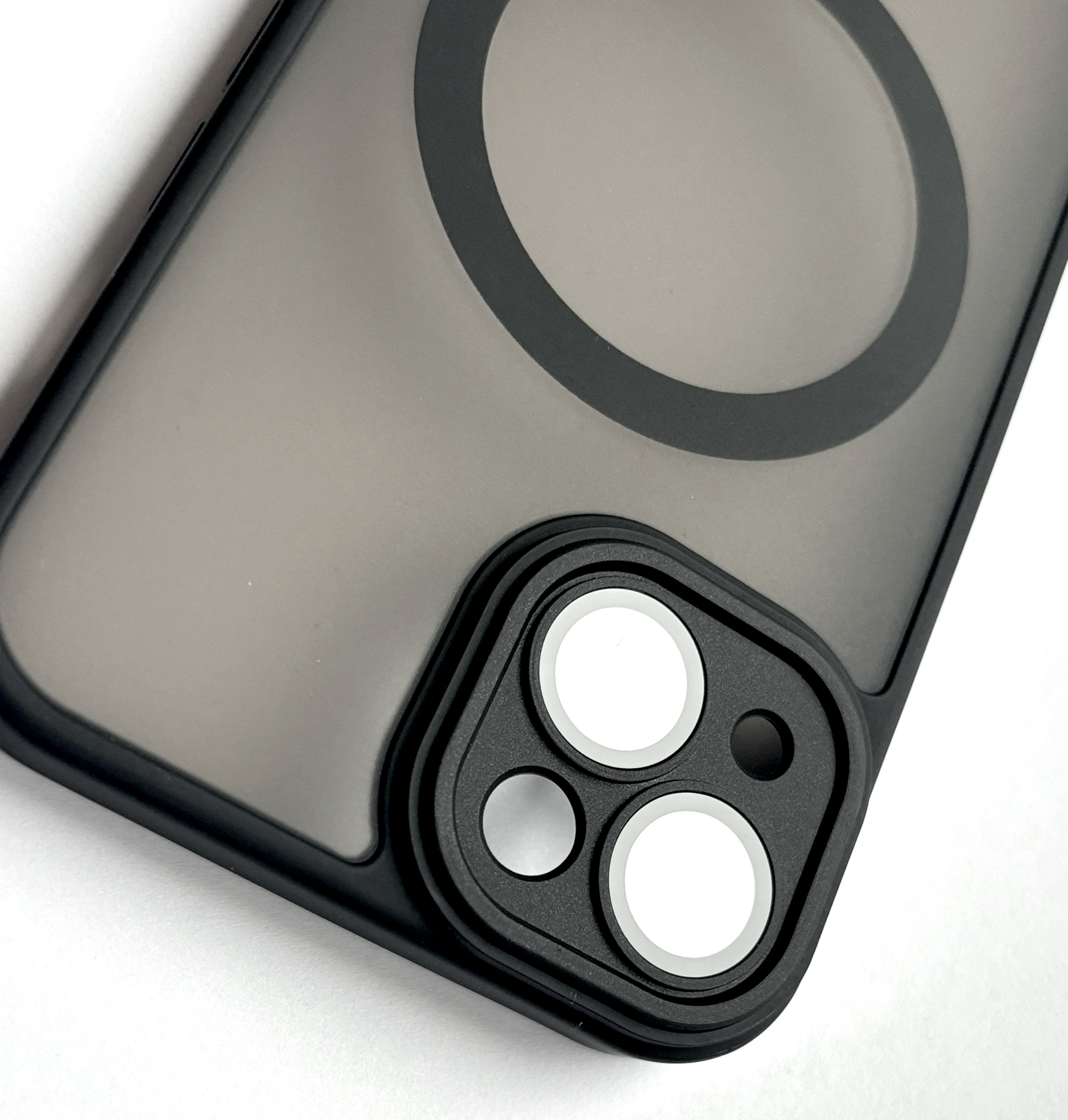 ETUI DO IPHONE 13 CZARNE CASE DO MAGSAFE MATOWE PANCERNE OCHRONA APARATÓW Marka Inna