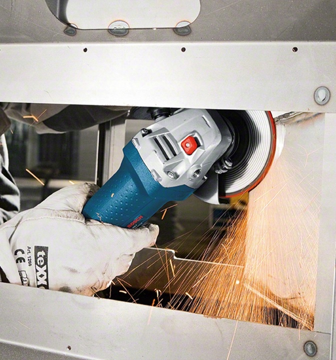 SZLIFIERKA KATOWA BOSCH 125MM 720W WASKA LEKKA Weight with packaging 1 8 kg