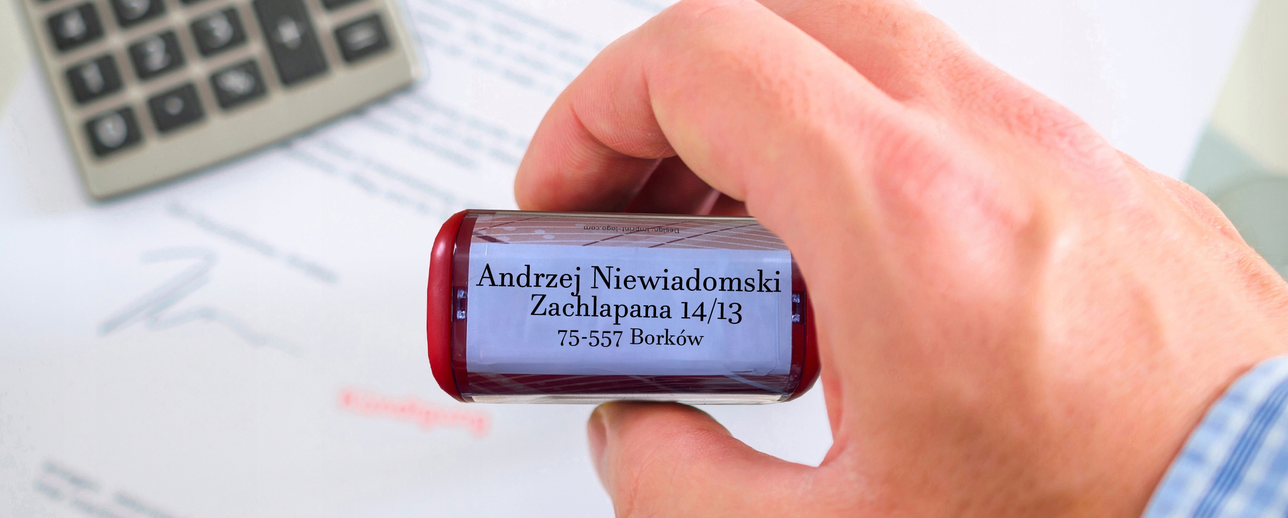 PIECZĄTKA TRODAT 8911 DO 4 LINII FIRMOWA IMIENNA BIUROWA PROJEKT + GUMKA Kolor dominujący czerwony