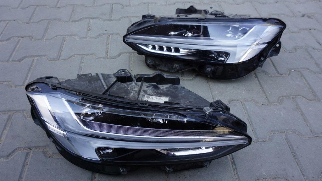 VOLVO S90 V90 CC - light left right front MID LED