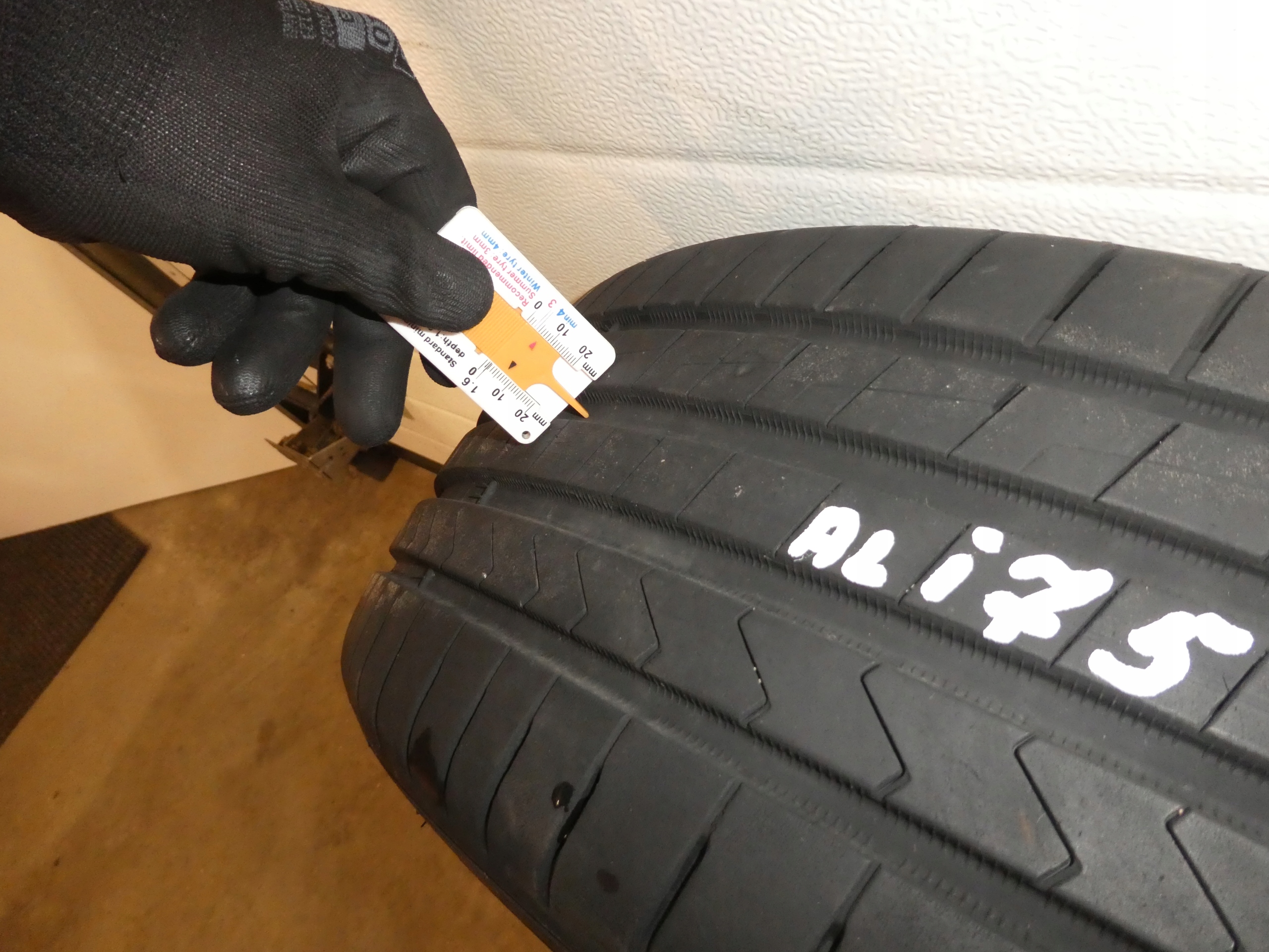 2X tyres HANKOOK VENTUS PRIME 4 235/55/17 2022R