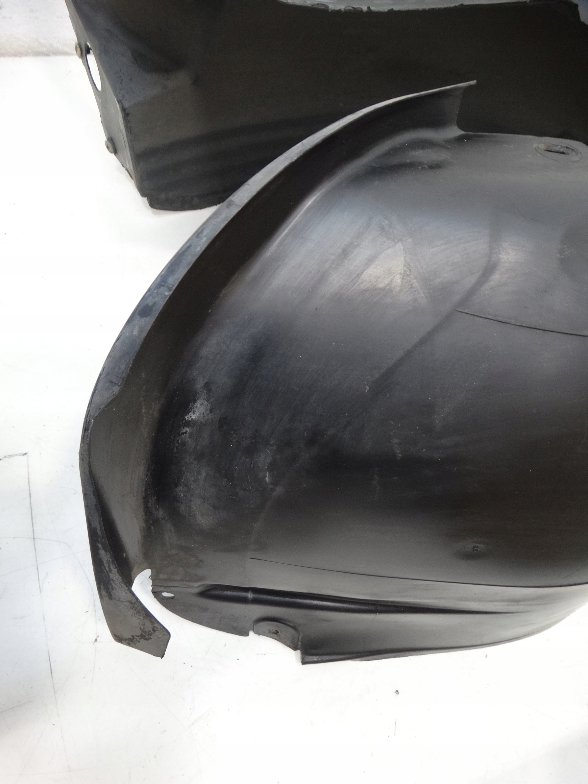mudguard front right front CITROEN C4 CACTUS 2016R. 9801609380