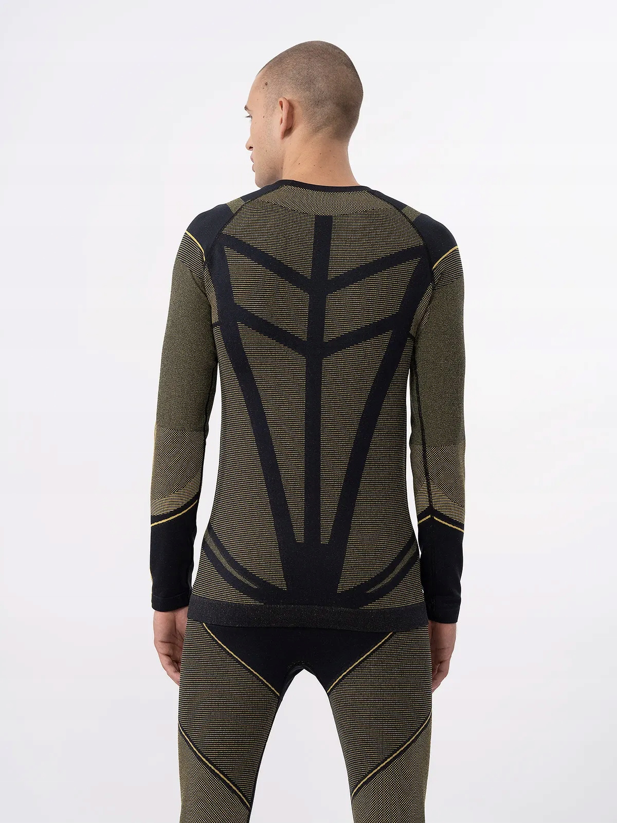 BIELIZNA TERMOAKTYWNA MĘSKA 4F KOMPLET NA ZIMĘ GÓRA DÓŁ CIEPŁA ZESTAW Kolekcja AW23