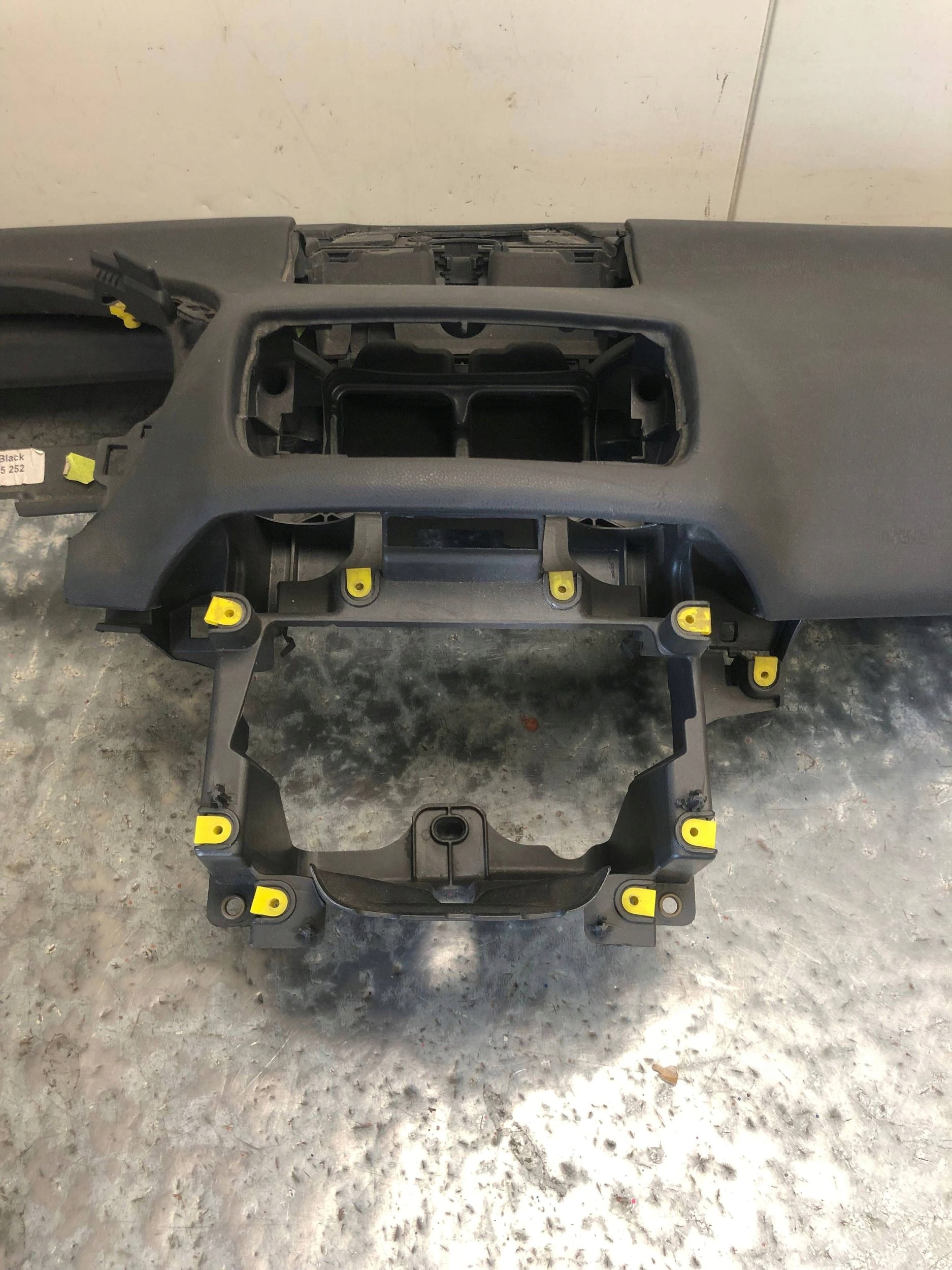 originál console dashboard instrument panel OPEL MERIVA B 13315252