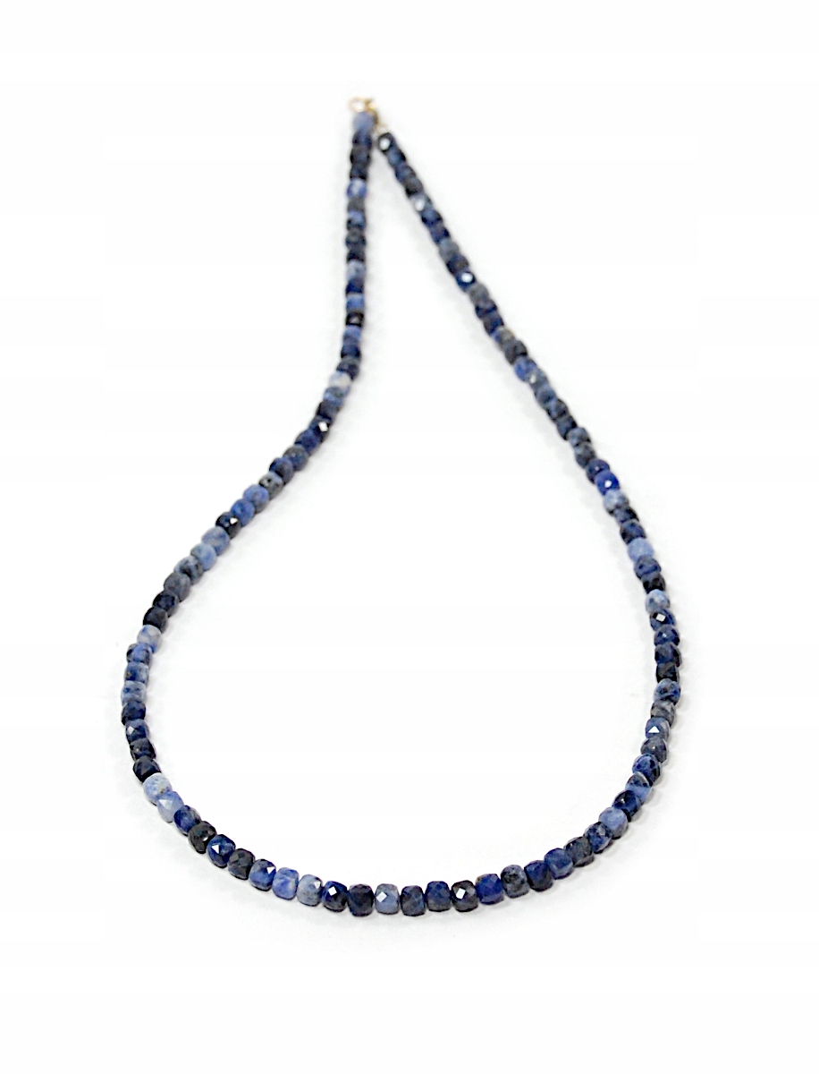 Přírodní náhrdelník Sodalit fazetované kostky 4 mm se zapínáním stříbro 925