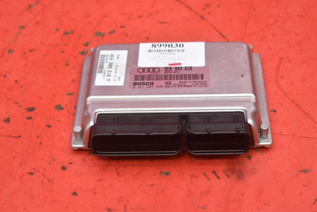 computer control unit of the engine 8E0909018 0261207590 AUDI A4 B6 1.8 T 150 KM