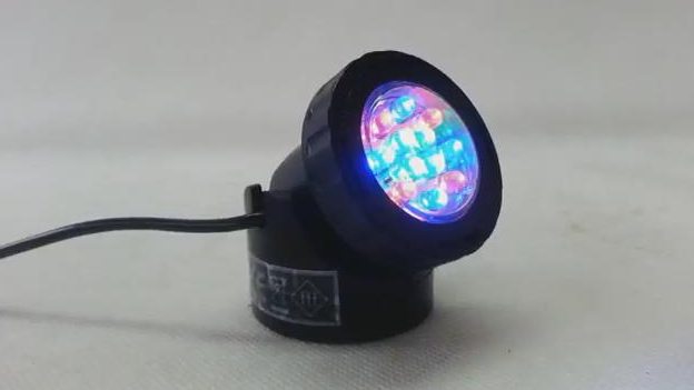 ZESTAW 3 X REFLEKTOR QL 39 LAMPA LED RBG 3 X 1,5 W Moc 1.5 W