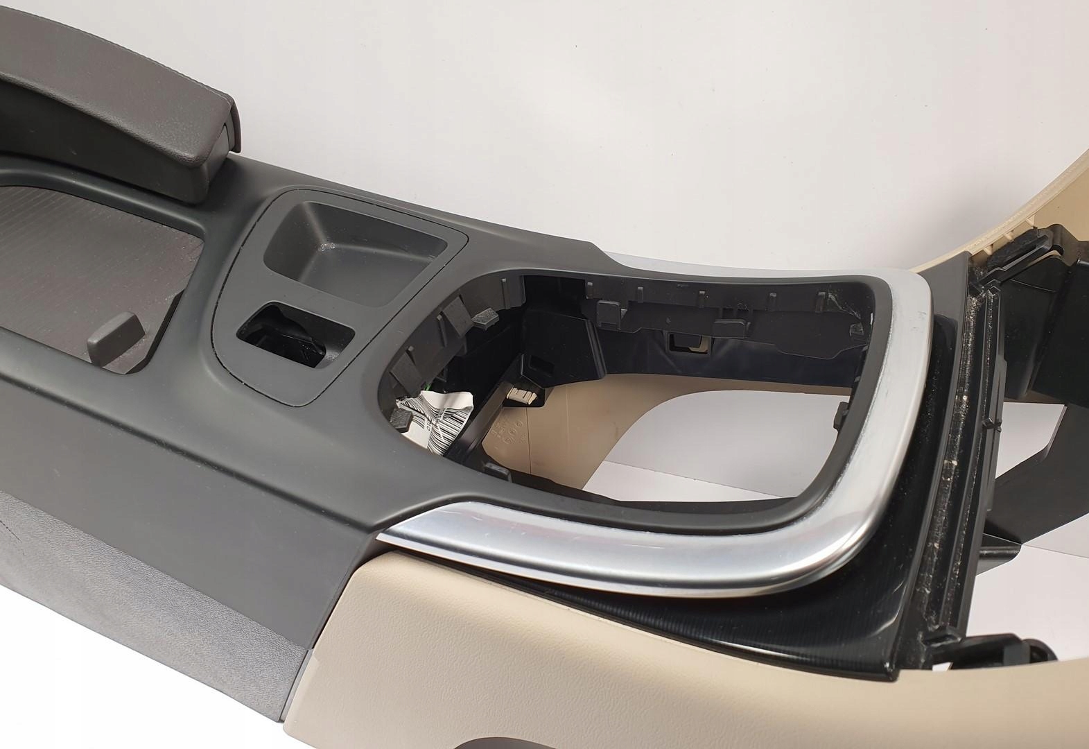 тунель середина подлокотник opel INSIGNIA A европа