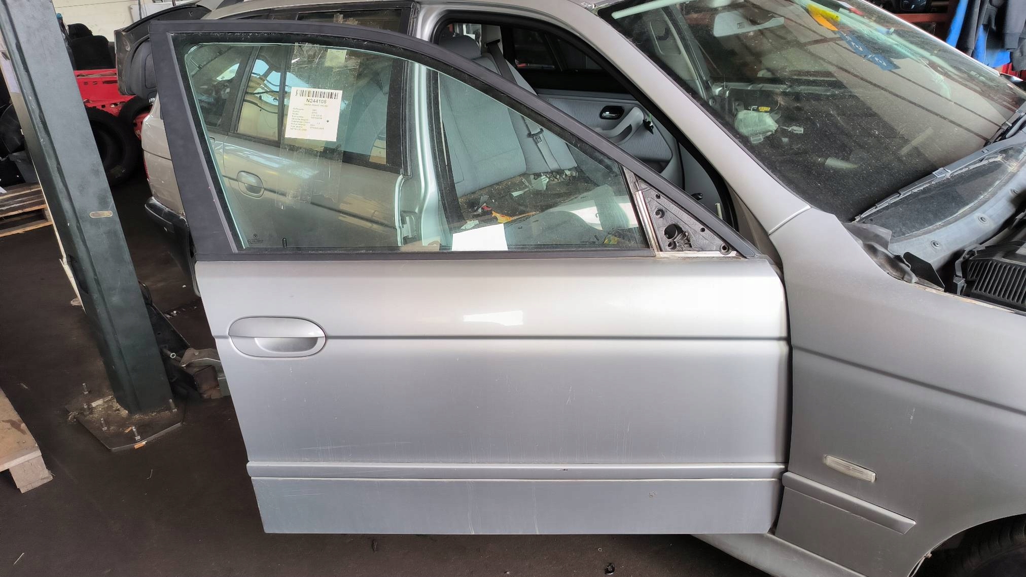 door right front TITANSILBER METALLIC (354) BMW E39 525 D