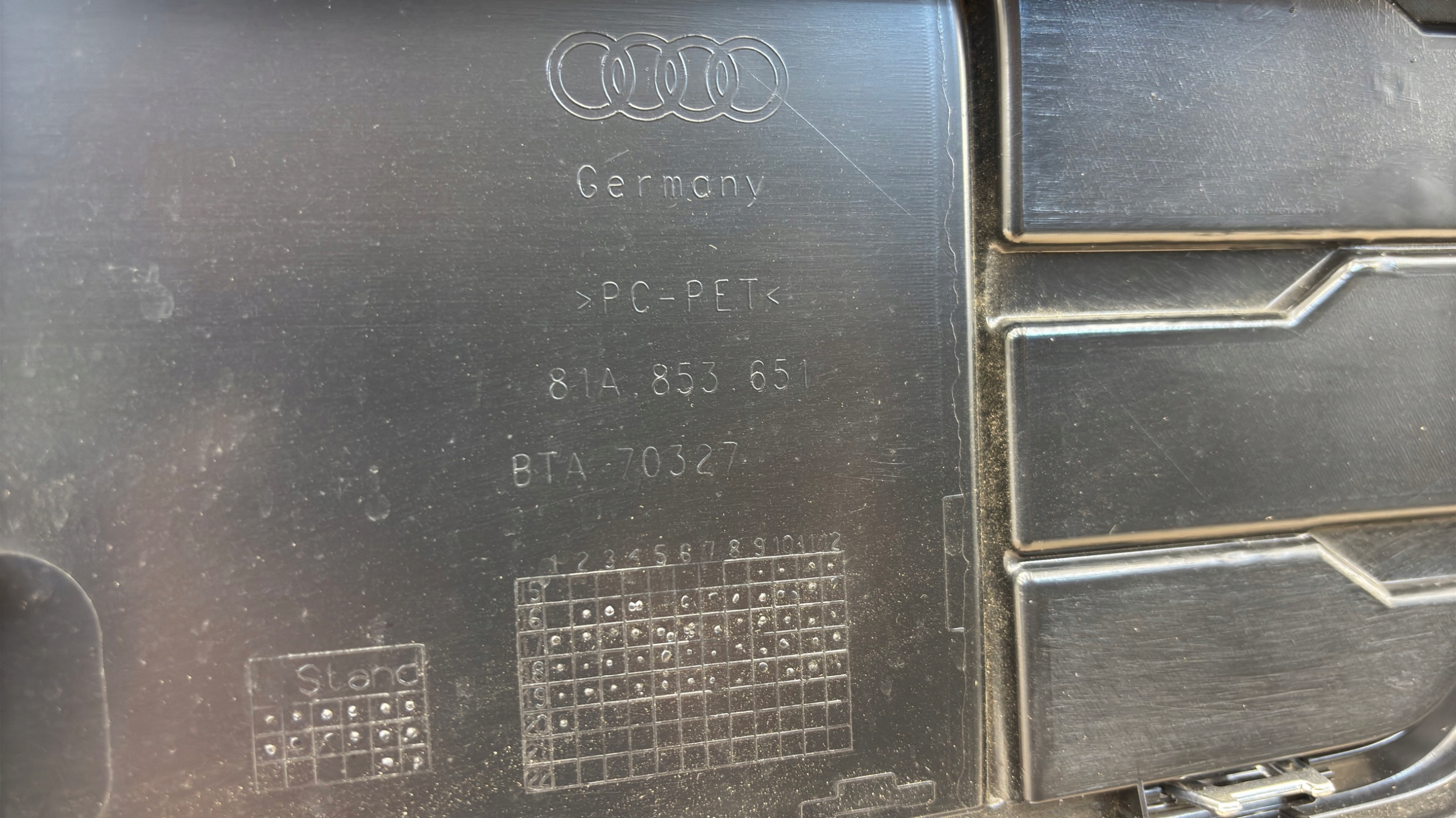Audi Q2 Kühlergrill FRONTGRILL Kühlergitter 81A8536510G - Thumbnail 4