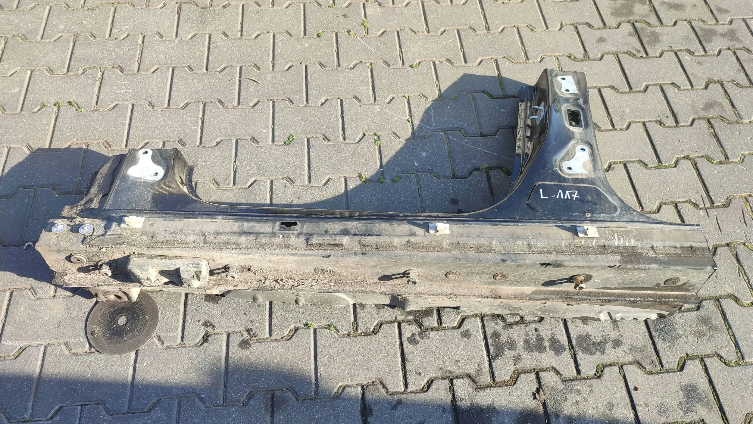Mercedes-Benz CLA C117 X117 W117 2014 left side threshold pillar