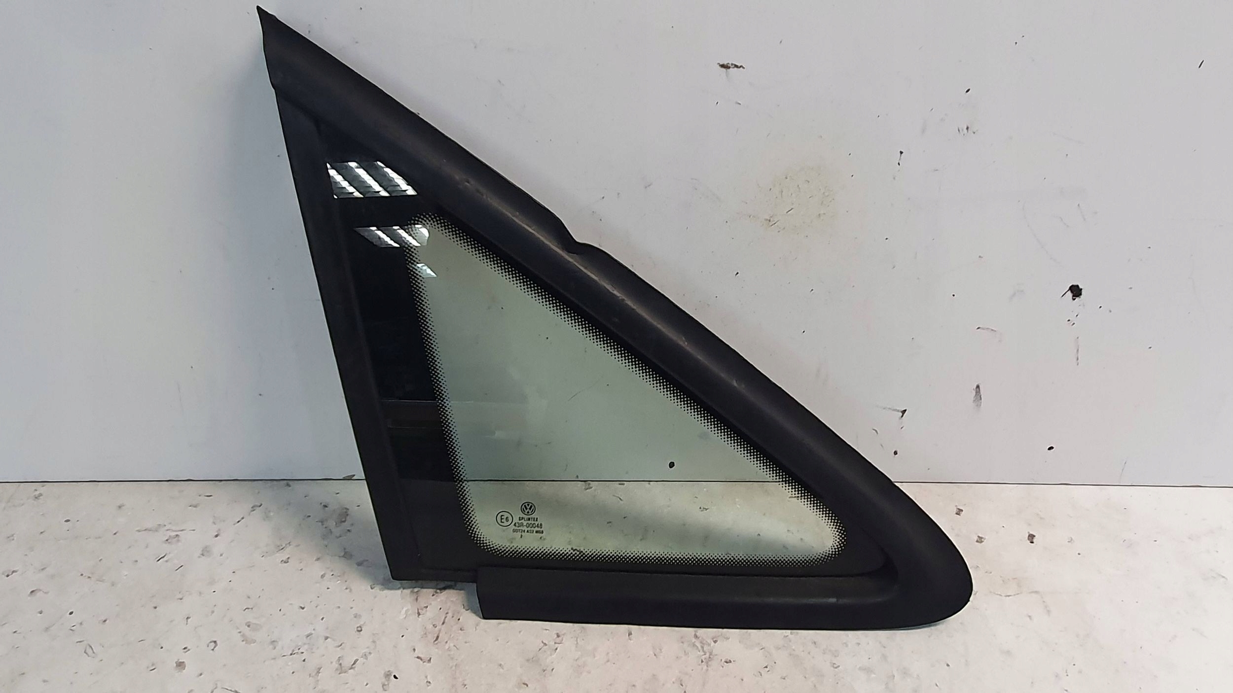 window Trojkat front right 1T0845412 VW TOURAN 03