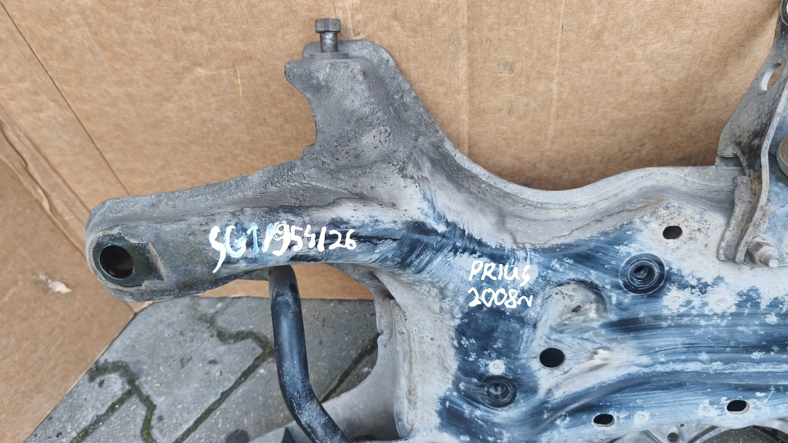 axle beam springing front TOYOTA PRIUS 2008r 1.5B