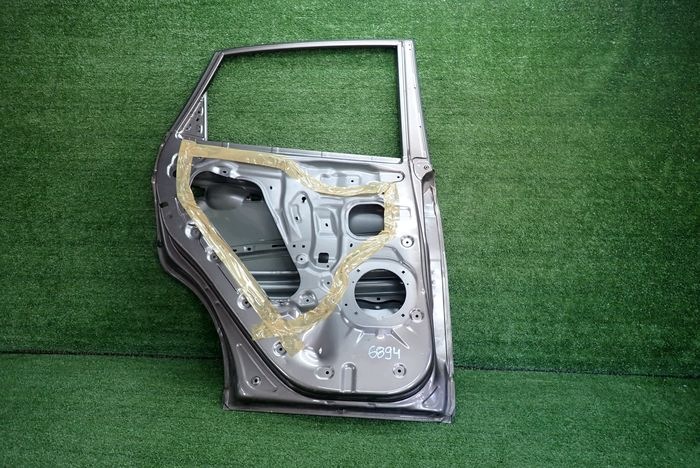 HYUNDAI KONA 17- door left rear. rear part