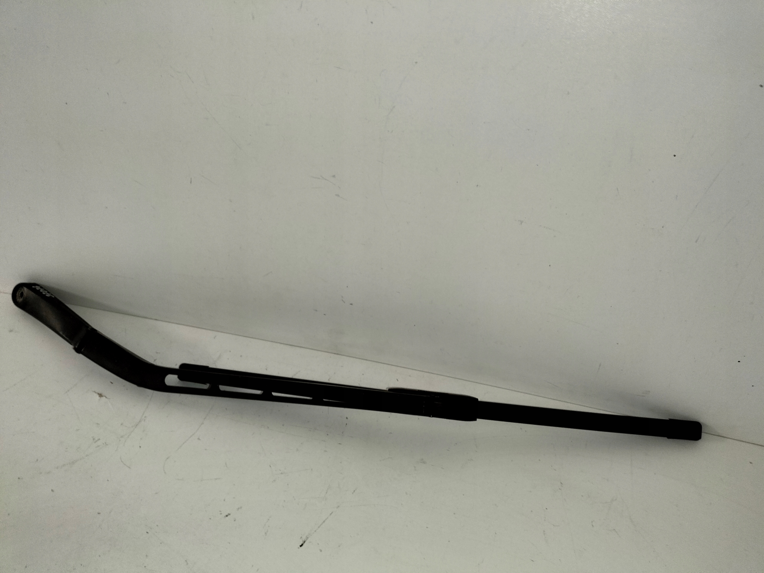 wiper arm front left MERCEDES CLC CL203 08-11