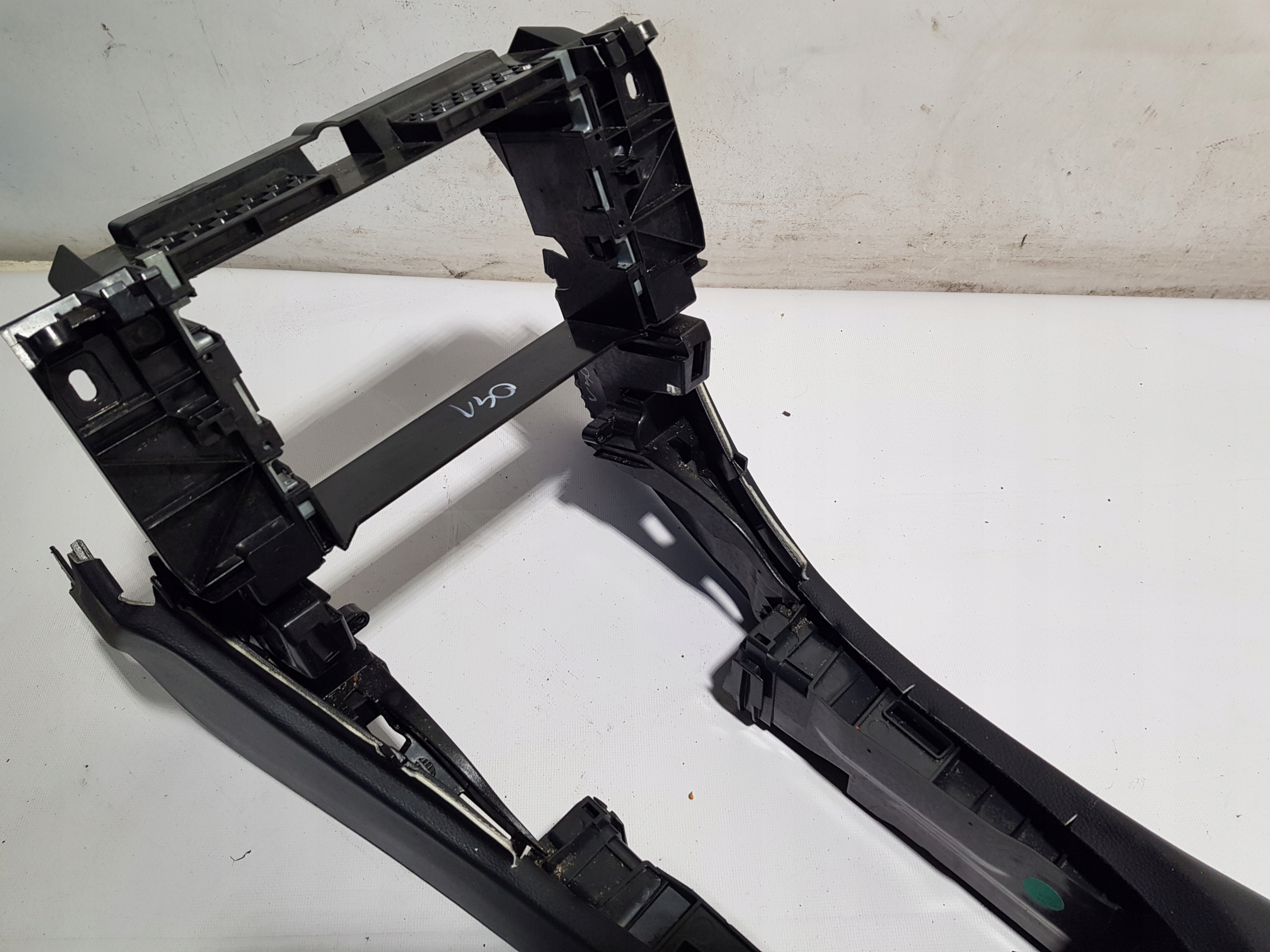TUNEL central armrest MERCEDES CLS W219