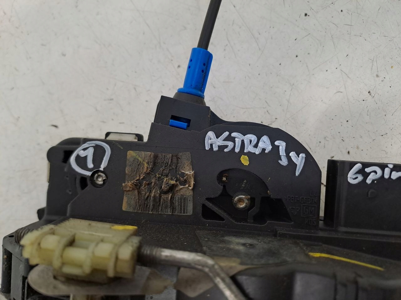 lock front front left Opel Astra J 2,0 CDTI